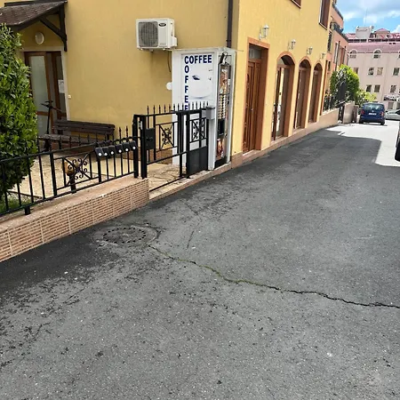 بيت ضيافة Kremena In Sv With Swimming Pool