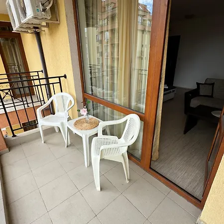 بيت ضيافة Kremena In Sv With Swimming Pool سفيتي فلاس