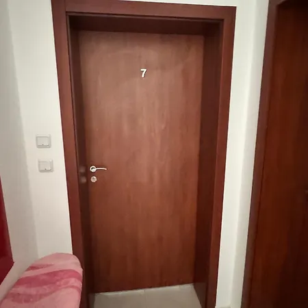 Kremena In Sv With Swimming Pool بيت ضيافة سفيتي فلاس