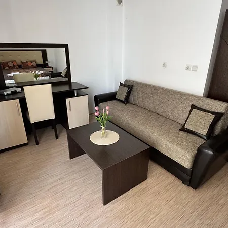 بيت ضيافة Kremena In Sv With Swimming Pool
