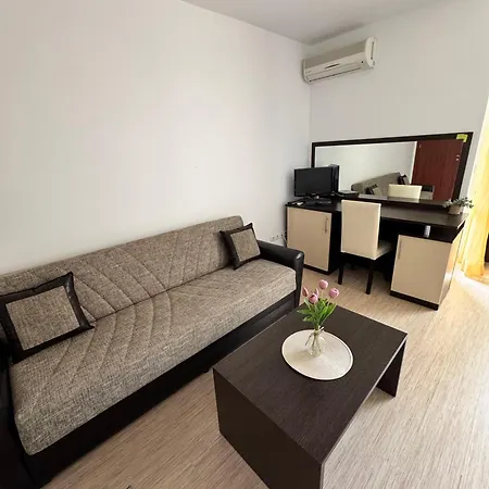 بيت ضيافة Kremena In Sv With Swimming Pool